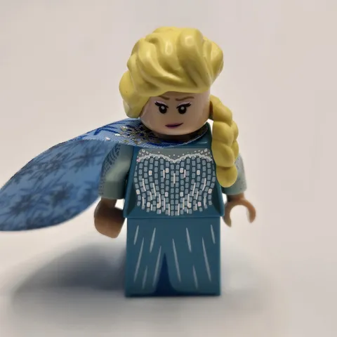 LEGO Disney Minifigure Queen Elsa Series 2 (71024) Frozen Playset Figure