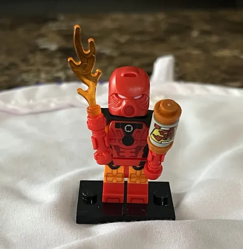 LEGO Minifigures Series 29 Bionicle Cosplayer w/ Flame & Can 71052