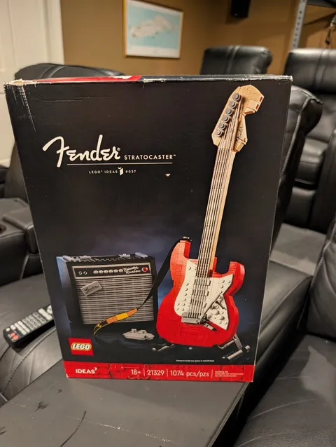 LEGO Ideas: Fender Stratocaster (21329)