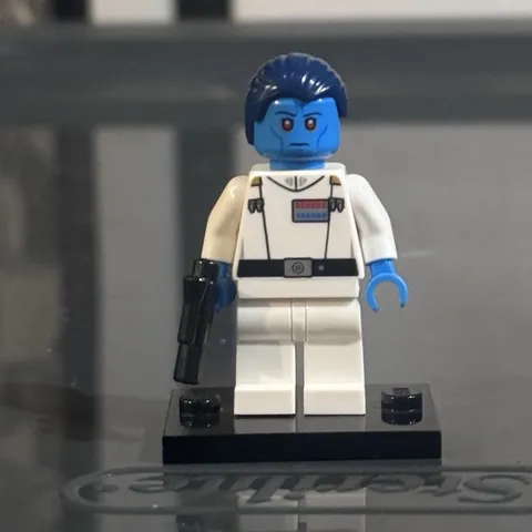 LEGO Star Wars Rebels sw0811 Grand Admiral Thrawn Minifigure & Gun 75170