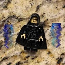 LEGO Star Wars Emperor Palpatine Minifigure with Blue Lightning Bolt Pieces
