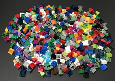 LEGO - Brick Slope 2X2 45° Degree X 325 - LEGO Part 3039 - 325 Bricks