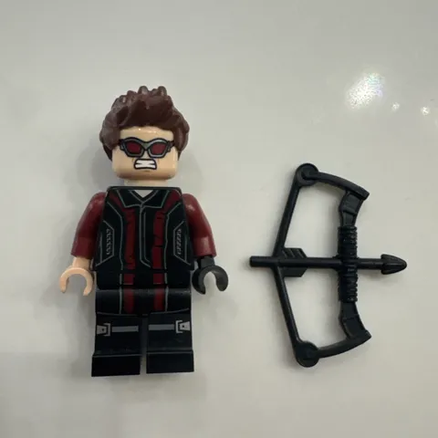 Lego Hawkeye Minifigure Marvel Avengers Age of Ultron 76030 76042 sh0172 KK37