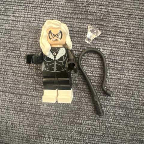 LEGO Marvel Superheroes Black Cat Minifigure - Daily Bugle 76178  Spiderman