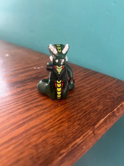 LEGO Ninjago Acidicus Minifigure njo066 Set 9450 Venomari Snake General Real Use
