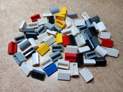 LEGO BULK LOT 66 CURVED SLOPE 1X2 #37352 MIXED COLORS