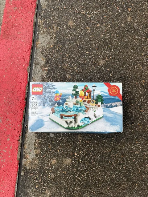 LEGO Seasonal: Ice Skating Rink (40416)