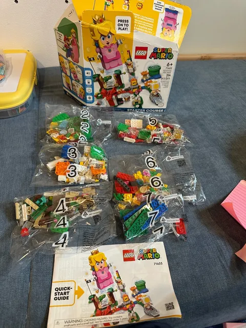 LEGO Super Mario Adventures w/ Peach Starter Course 71403 used NO PEACH