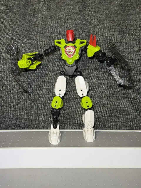 LEGO Hero Factory Breez 44006 Figure Brain Attack Incomplete For Parts Crafting