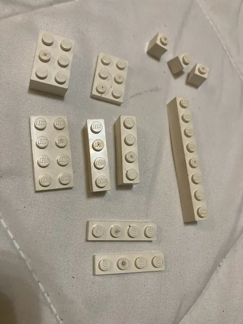 Lego White Pieces 1x4, 2x3, 1x1, 1x8, 2x4