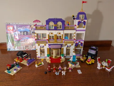 LEGO Friends: Heartlake Grand Hotel, 41101 - Complete Set