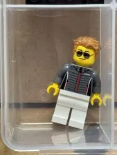 LEGO Minifigure - Speed Champions - Mercedes-AMG SL 63 Driver - No sc118 - QTY 1