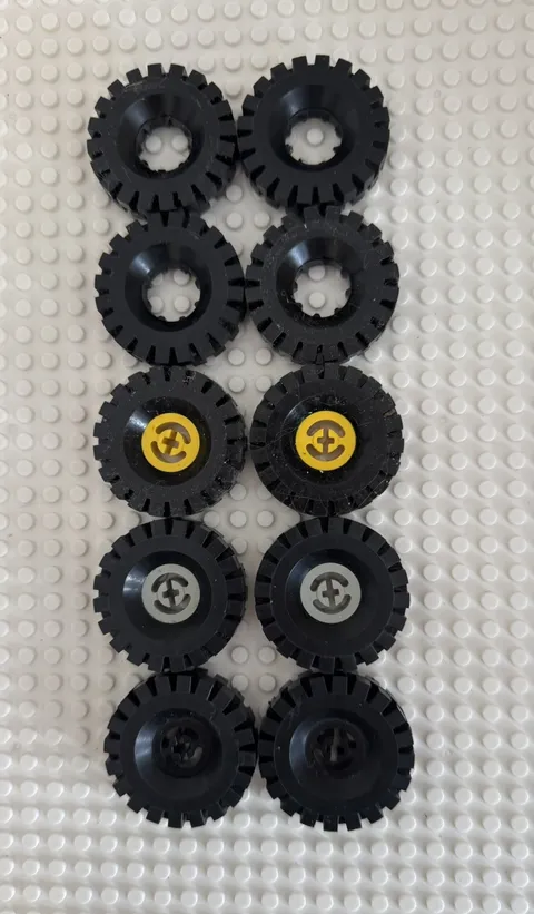 (10) LEGO Technic Wheel Tire Lot- 17x 43- 3634/ 3643