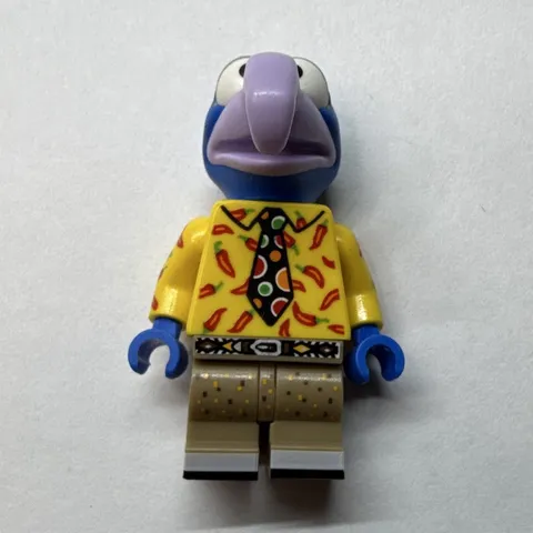 LEGO Minifigure Gonzo No Cracks No stand