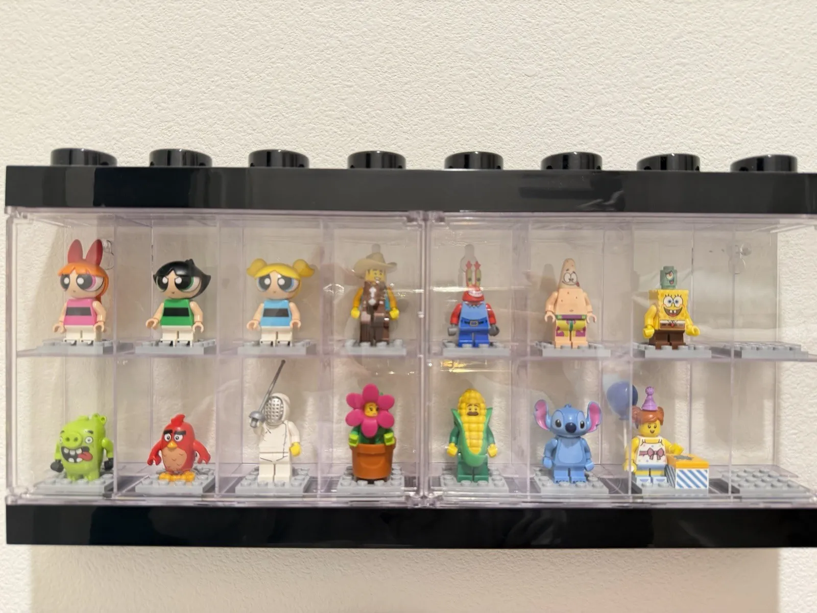 LEGO 16 Minifigure, ThePowerpuffgirls, angrybirds, SpongeBob, with Display Case