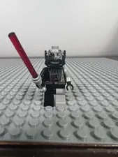 LEGO Star Wars - Darth Vader (Battle Damaged) minifigure - SW0180 from Set 7672