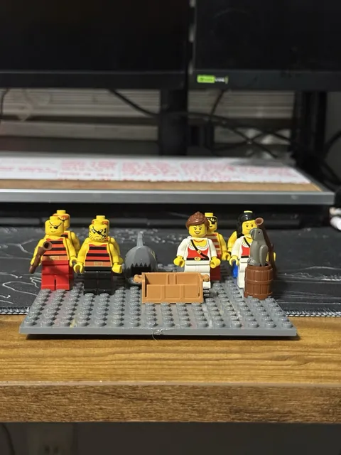 LEGO Pirate Minifigure Lot of 8