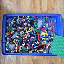 LEGO Vintage Bricks & Minifigures 2lbs Lot of Animals, Foliage, Baseplate 1990s