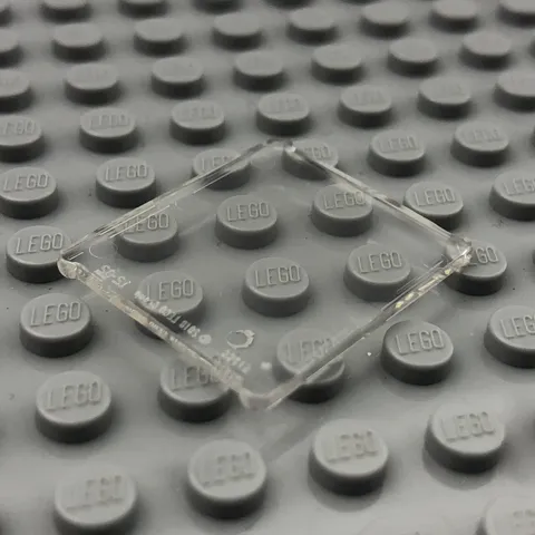 LEGO 51266 Trans Clear Glass for Window 1 x 3 x 3 Flat Front (x1)