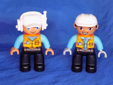 Lego Duplo TRUCK AND TRACKED EXCAVATOR 10931 Construction Worker Pair