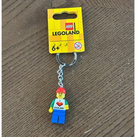 LEGO LEGOLAND Boy Minifigure Keychain 851332 I Heart Legoland Red Cap Souvenir