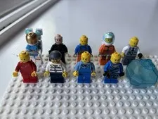 LEGO Minifigures Authentic Lot of 8 City Space and 1 Vintage Red Space Guy 