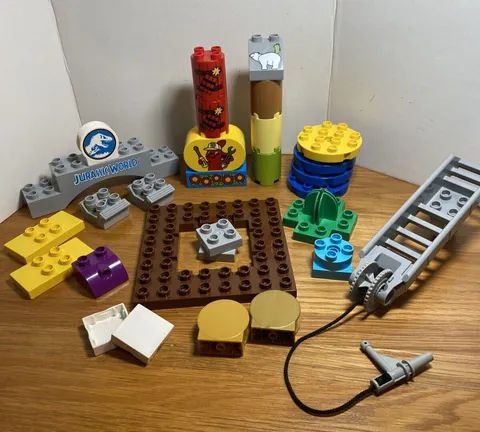 Lego Duplo - Mixed Lot Printed Bricks Blocks Engine Specialty Parts Ladder