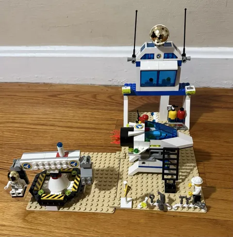 Vintage LEGO Town 6455: Space Simulation Station Complete