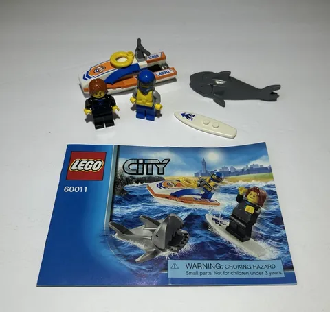 Lego 60011 100% COMPLETE w/minifigs + Manual + Shark - CITY Surfer Rescue