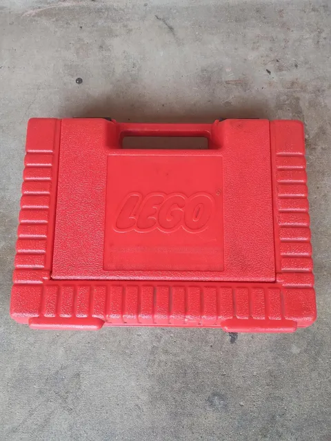 1985 Red Lego Storage Box/Carrying Case
