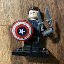 LEGO Marvel Studios Winter Soldier Minifigure w/ Shield & Knife