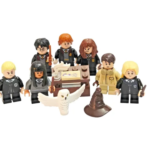 Lego Harry Potter Minifigure Lot 7 Hogwarts First Year Students + Sorting Hat