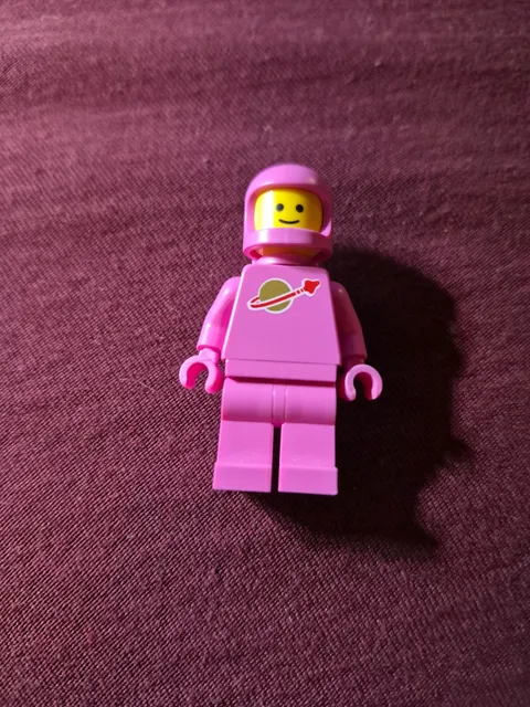 LEGO Pink Classic Spaceman Minifigure Lenny Benny's Space Squad LEGO Movie 70841