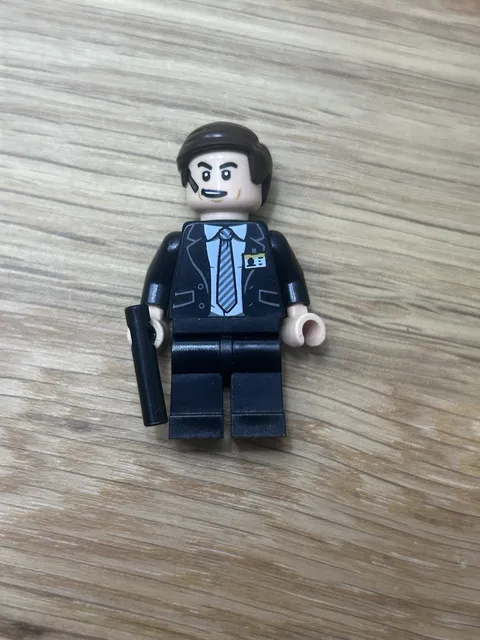 LEGO Marvel Super Heroes Agent Coulson Minifigure 76077