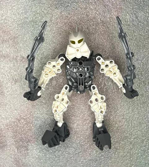 LEGO BIONICLE Solek 8945 *Damaged, see photos