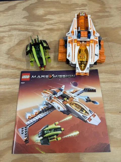 LEGO Mars Mission: MX-41 Switch Fighter (7647) 100% Complete W/ Instructions