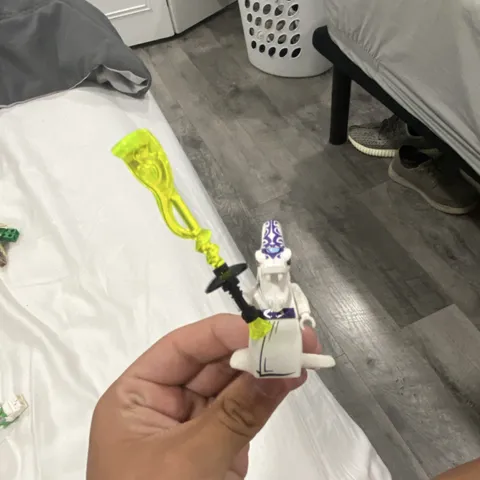 LEGO NINJAGO Serpentine White Snake Minifigure w/ Staff & Neon Green Weapon