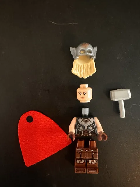 Jane Foster THOR LEGO Marvel Thor: Love & Thunder Minifig & Hammer 76207