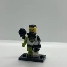Sealed LEGO® Collectible Minifigures Series 26, col26-12 - Blacktron Mutant