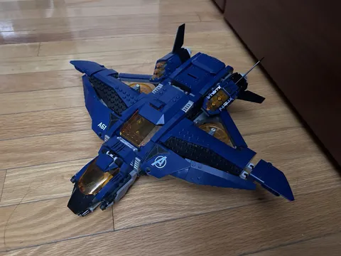 LEGO Marvel Avengers Ultimate Quinjet 76126 USED COMPLETE