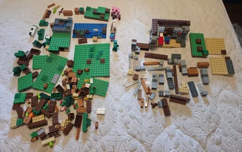 Lot Of 2 Minecraft Lego Sets With Characters Unsure If Complete