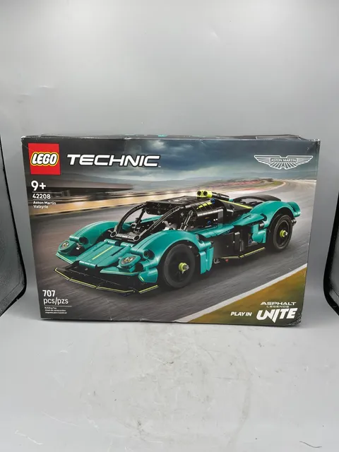 Lego Technic - Aston Martin Valkyrie Kit# 42208 - Asphalt Legends Unite