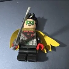 LEGO Robin Minifigure 76300