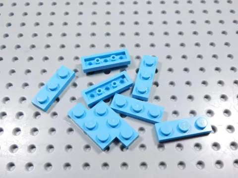 LEGO Lot of 8 Medium Azure 1x3 Plates BE