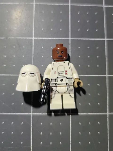 Snowtrooper 75320 75313 Star Wars LEGO Minifigure Reddish Brown Head