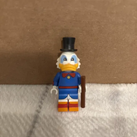 Lego Disney Series 2 Scrooge McDuck Minifigure (71024) New Retired Collectible