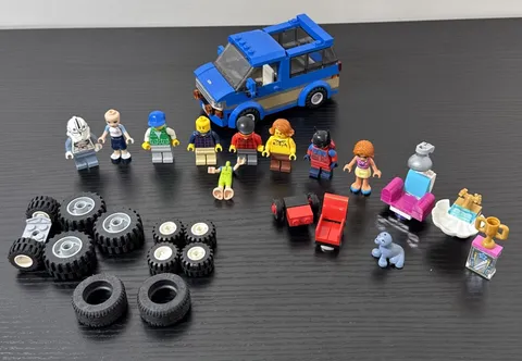 LEGO Minifigures Assorted Lot Plastic Characters, Car, Wheels, Mixed Items