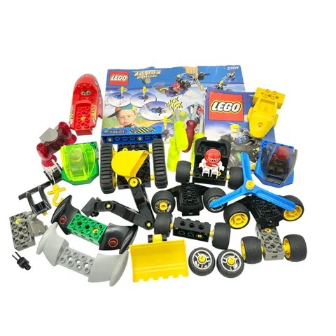 Lego Action Wheelers Misc Pieces Set -Figures Vehicles Tools Instructs Vtg 2909