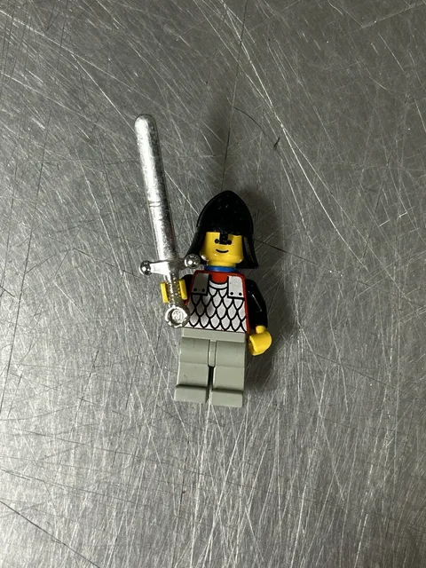 LEGO Minifigure Chrome Sword King's Castle Weapon Greatsword With Minifigure
