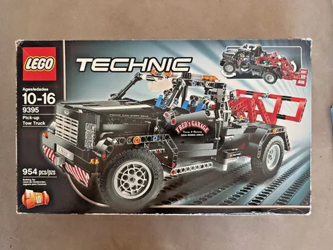 LEGO TECHNIC: Pick-Up Tow Truck (9395)